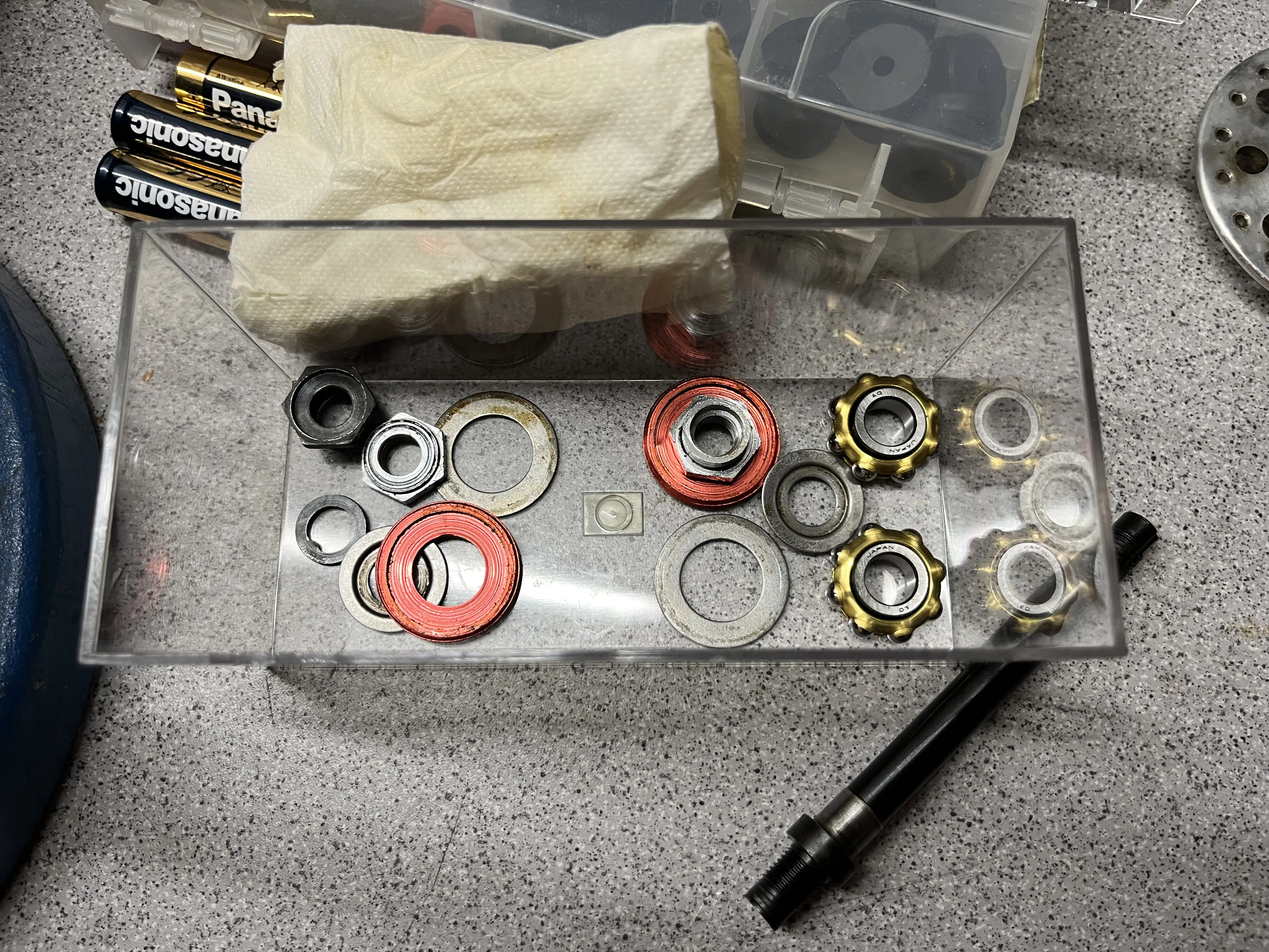 Everything apart and cleaned. Note the thicker bit on the axle.